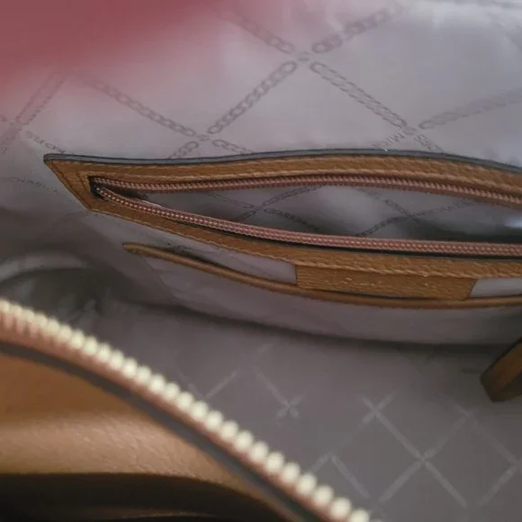 Michael Kors Leather Bag - Picture 5 of 13